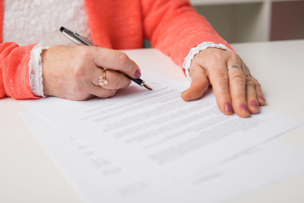 Signing a will, leaving an in memory gift